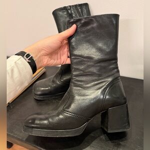 Miista Cass boots size 8
